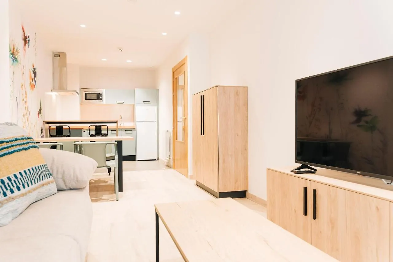 Aparthotel Salburua Витория