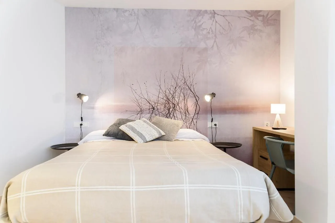Aparthotel Salburua Витория