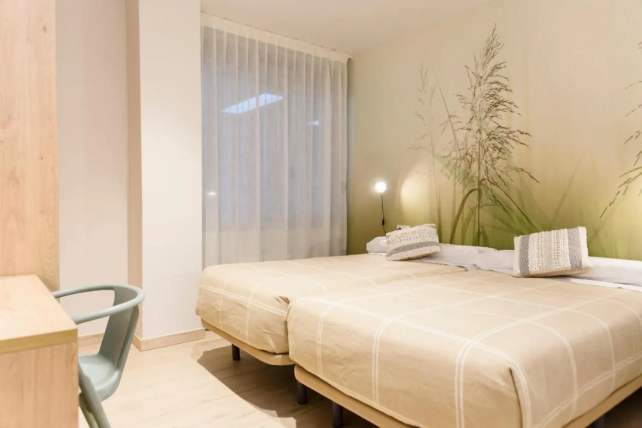 Aparthotel Salburua Витория