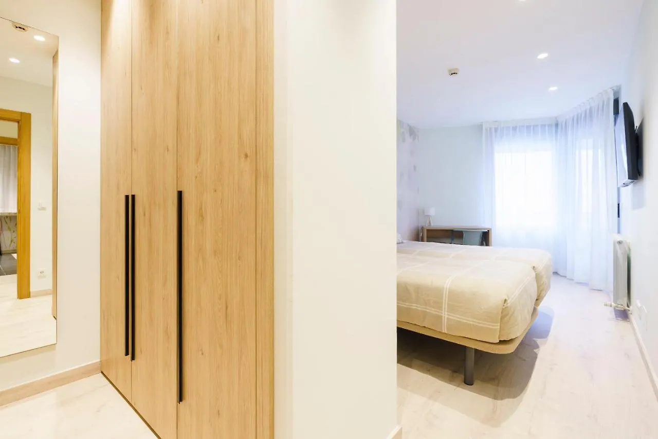 Aparthotel Salburua Витория 0*,